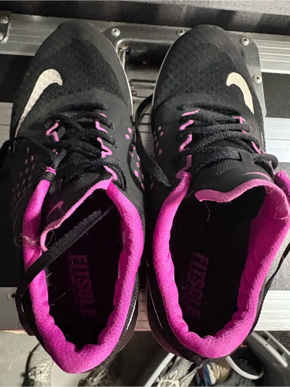 Nike Women's Black and Pink Training Sneakers
